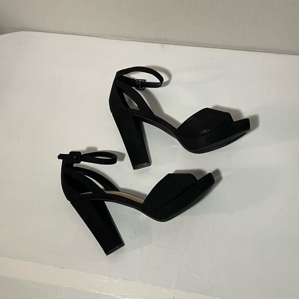 Chinese Laundry Black Suede Platform Block Heel Sandals, size 8/38.5 - Picture 3 of 8